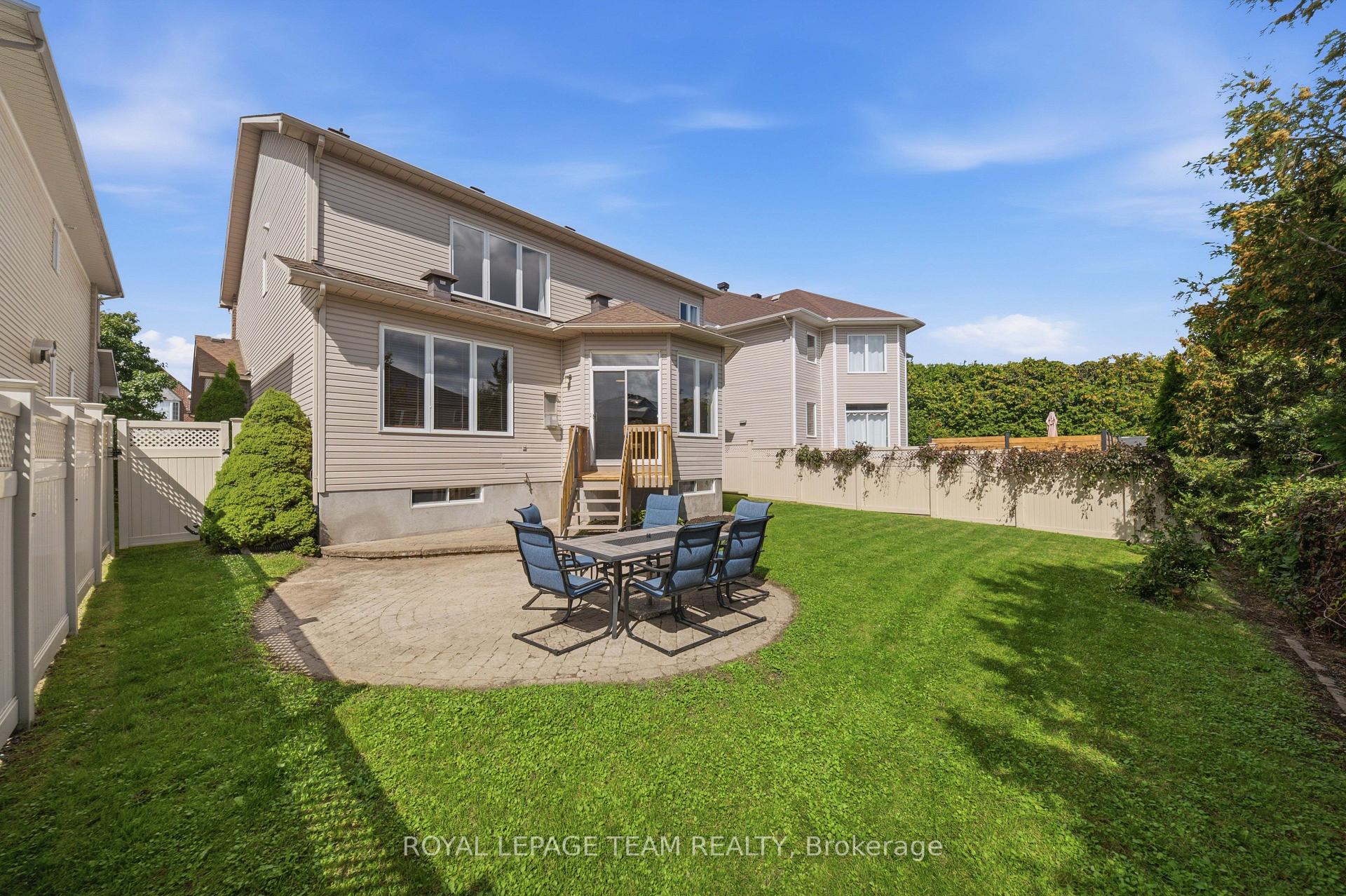 Photo 94 of 32 Glenrill Place, Ottawa, Kanata - Emerald Meadows/Trailwest — HOMEH