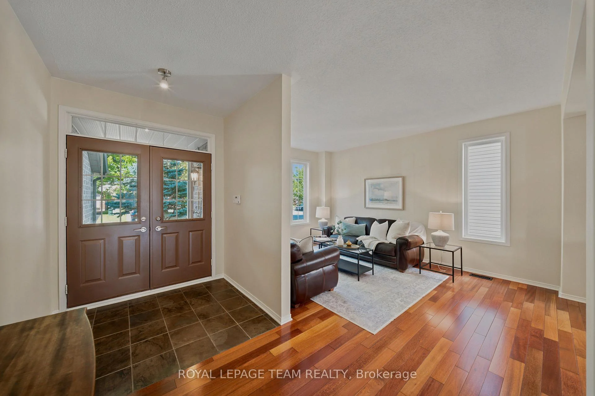 Photo 5 of 32 Glenrill Place, Ottawa, Kanata - Emerald Meadows/Trailwest — HOMEH