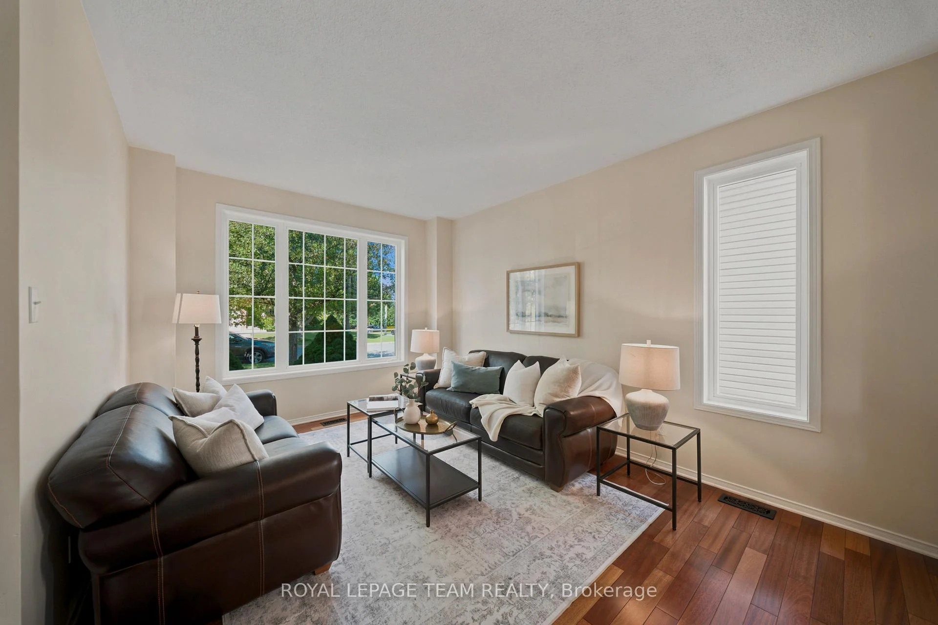 Photo 8 of 32 Glenrill Place, Ottawa, Kanata - Emerald Meadows/Trailwest — HOMEH