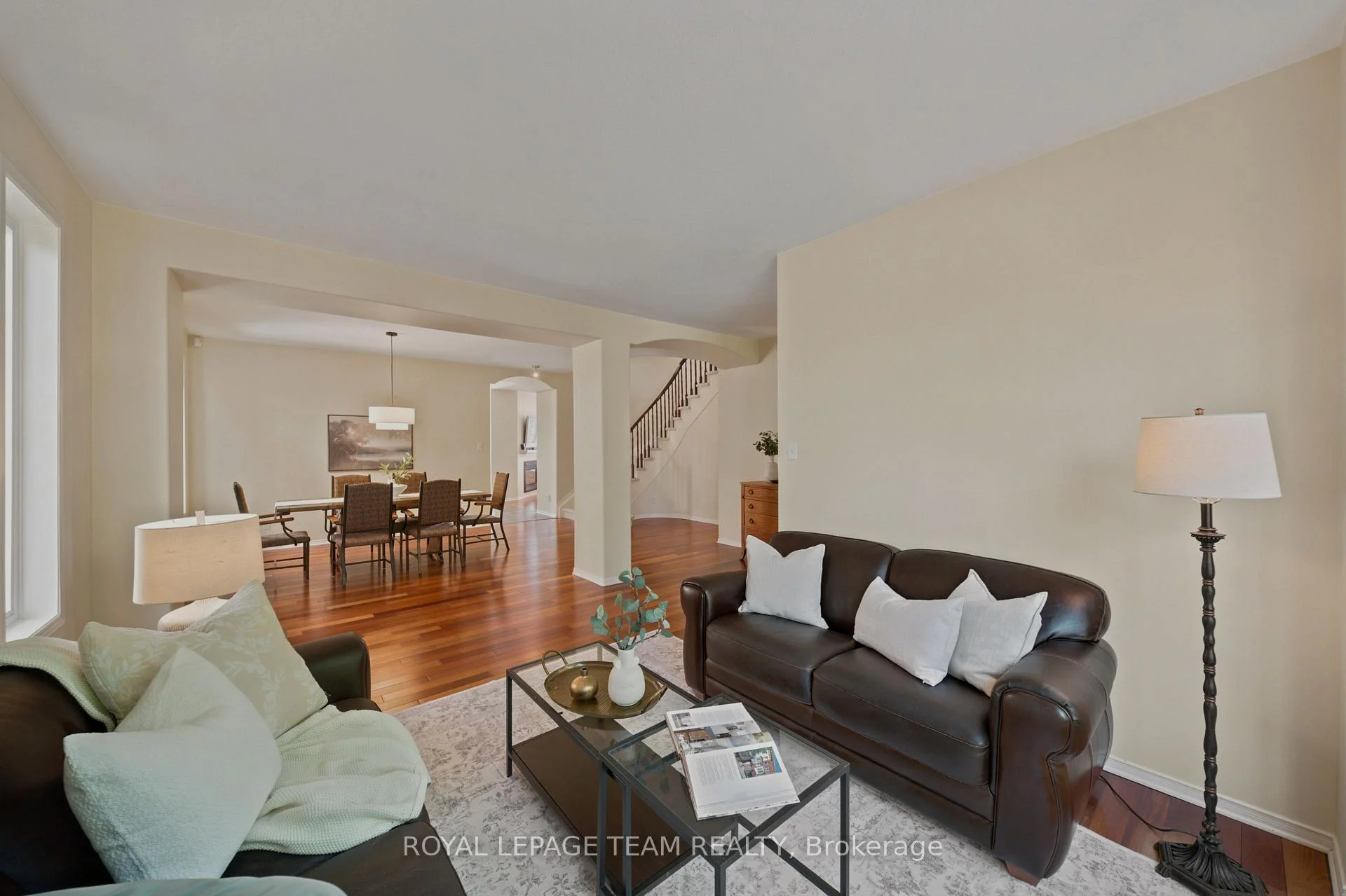 Photo 9 of 32 Glenrill Place, Ottawa, Kanata - Emerald Meadows/Trailwest — HOMEH