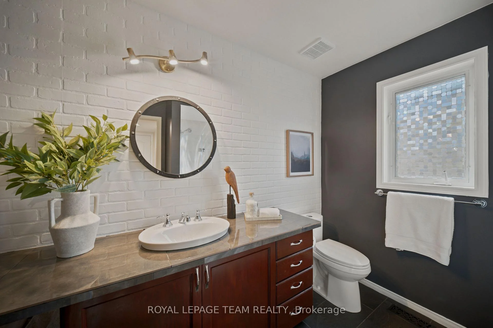 Photo 30 of 32 Glenrill Place, Ottawa, Kanata - Emerald Meadows/Trailwest — HOMEH
