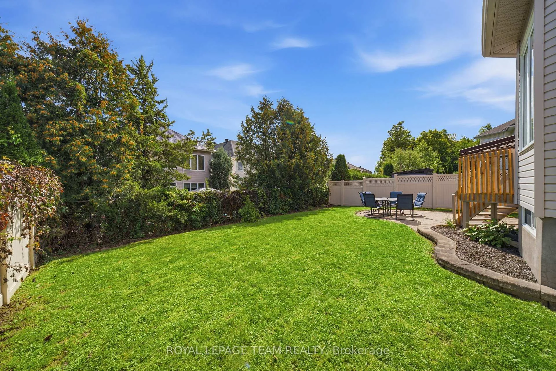 Photo 37 of 32 Glenrill Place, Ottawa, Kanata - Emerald Meadows/Trailwest — HOMEH