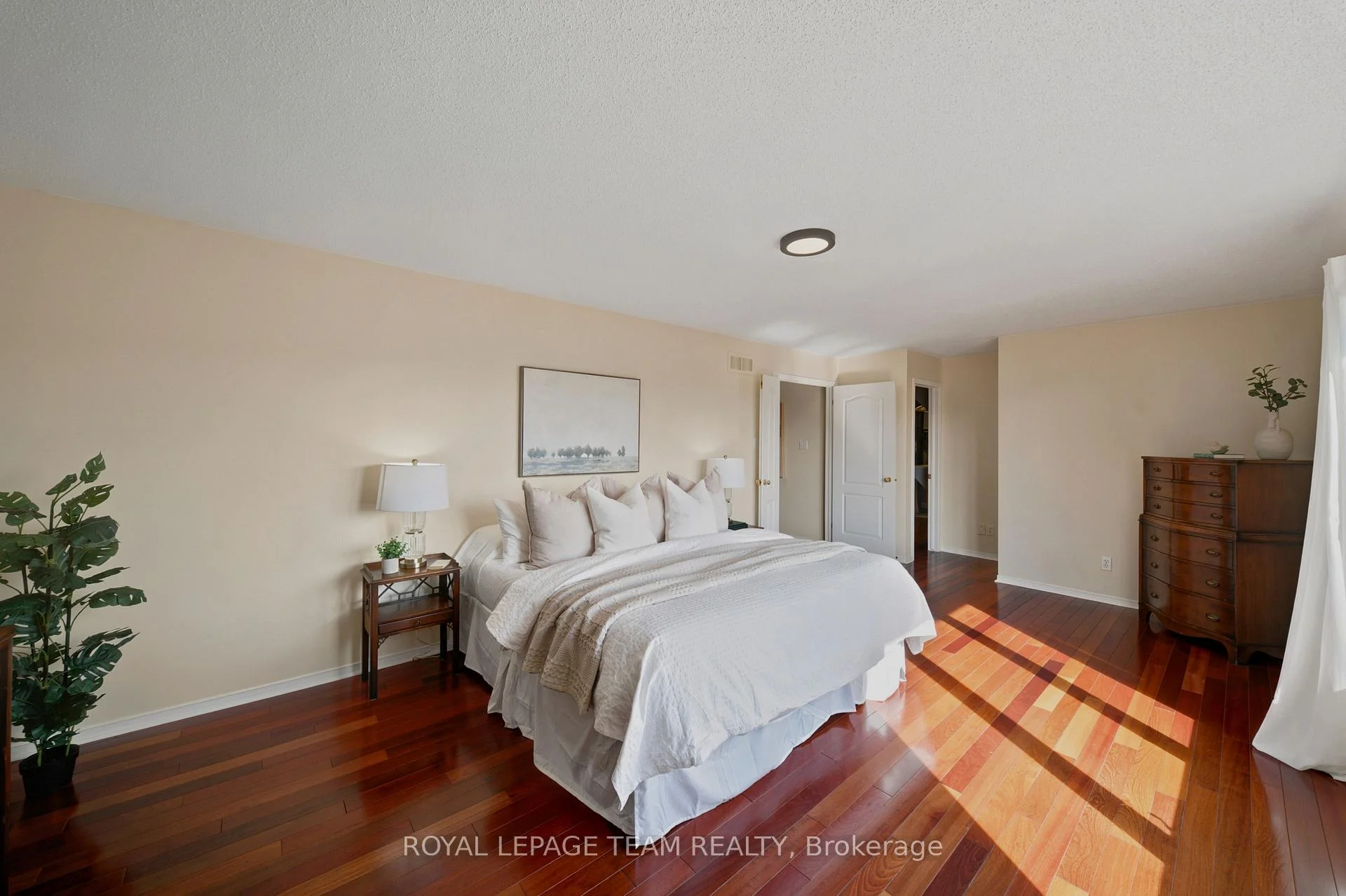 Photo 41 of 32 Glenrill Place, Ottawa, Kanata - Emerald Meadows/Trailwest — HOMEH