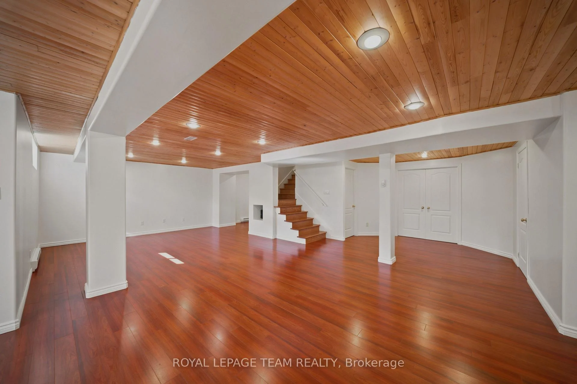 Photo 46 of 32 Glenrill Place, Ottawa, Kanata - Emerald Meadows/Trailwest — HOMEH