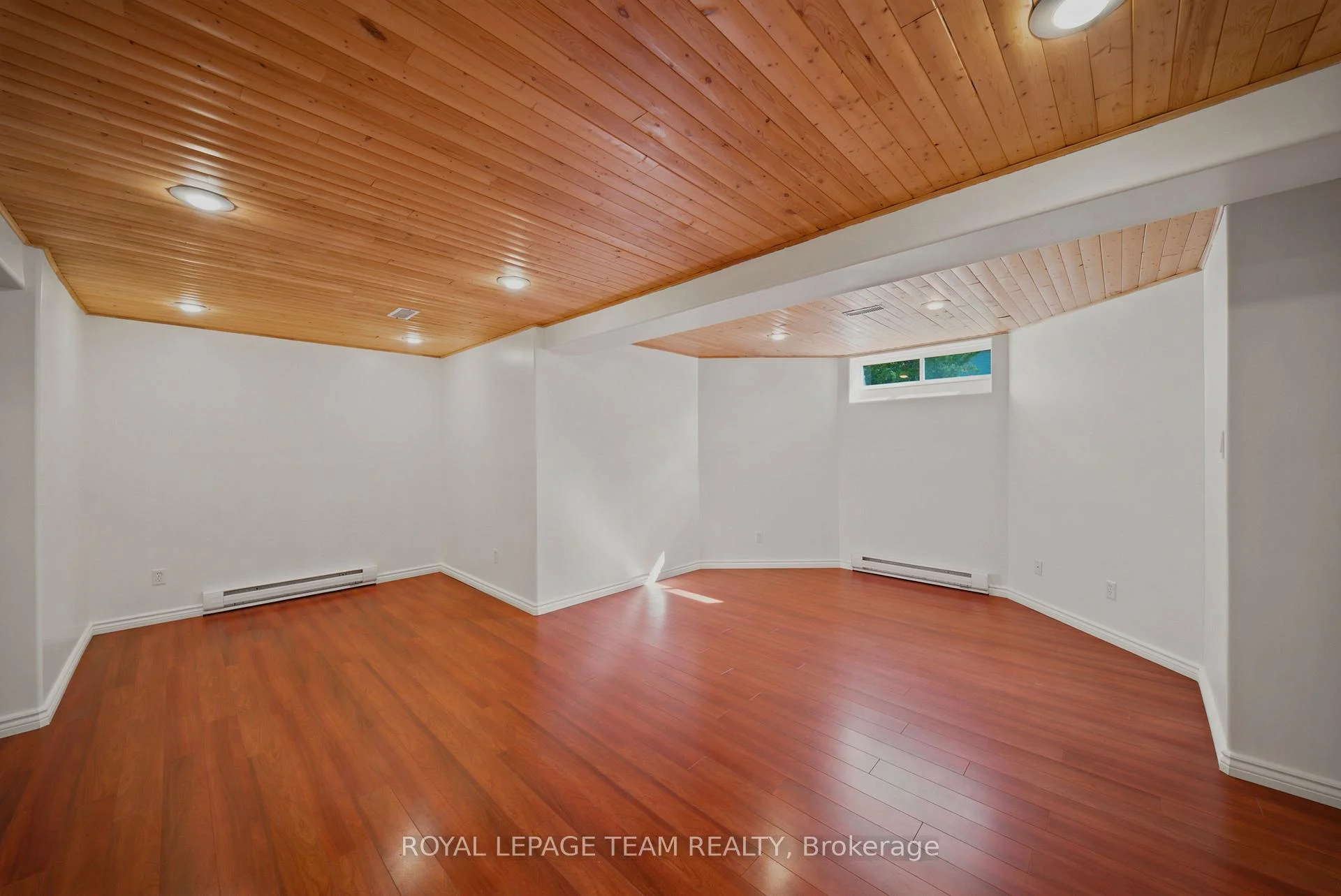 Photo 49 of 32 Glenrill Place, Ottawa, Kanata - Emerald Meadows/Trailwest — HOMEH