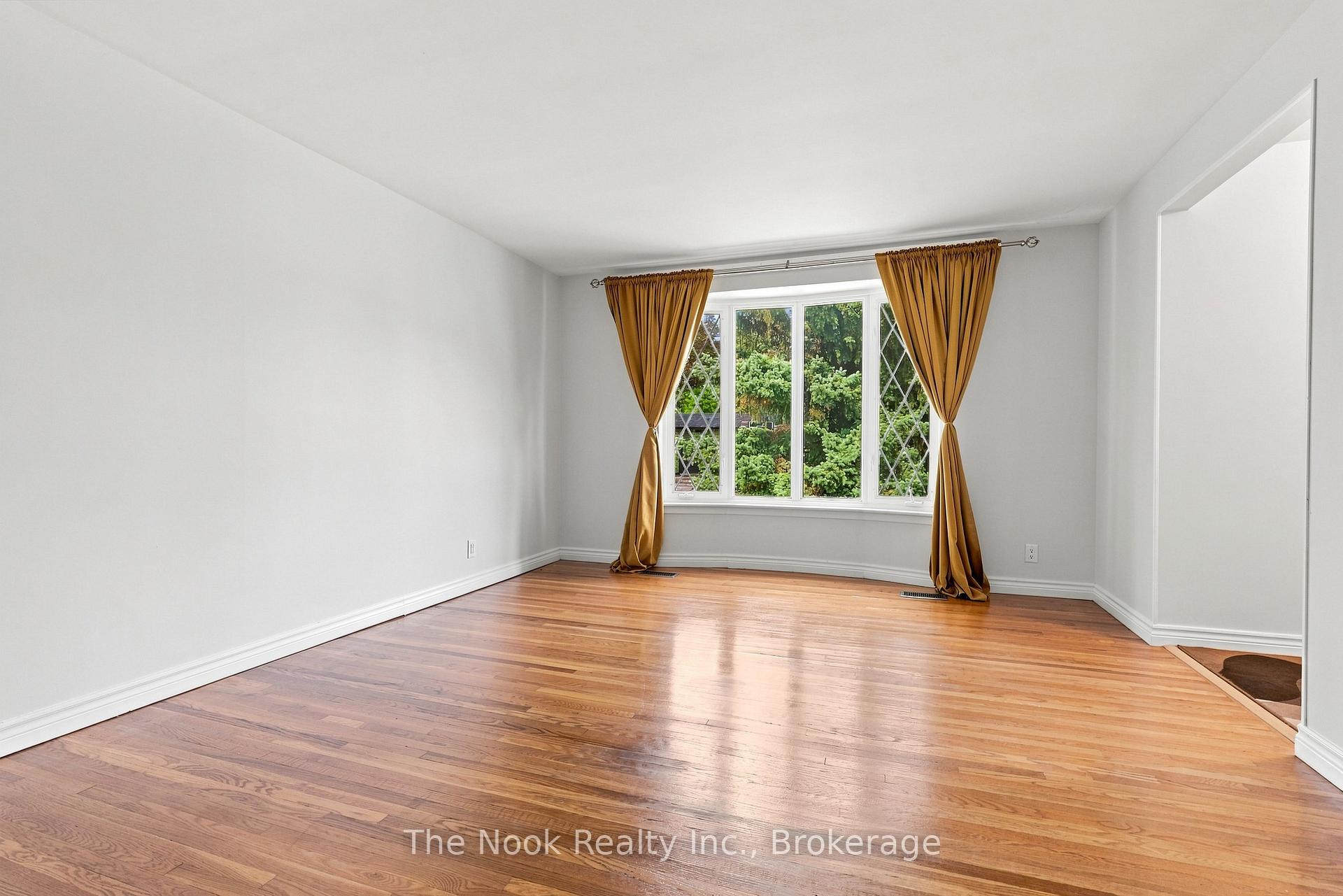 Photo 5 of Unit Main Floor, 1469 Drava Street, Pickering, Bay Ridges — HOMEH