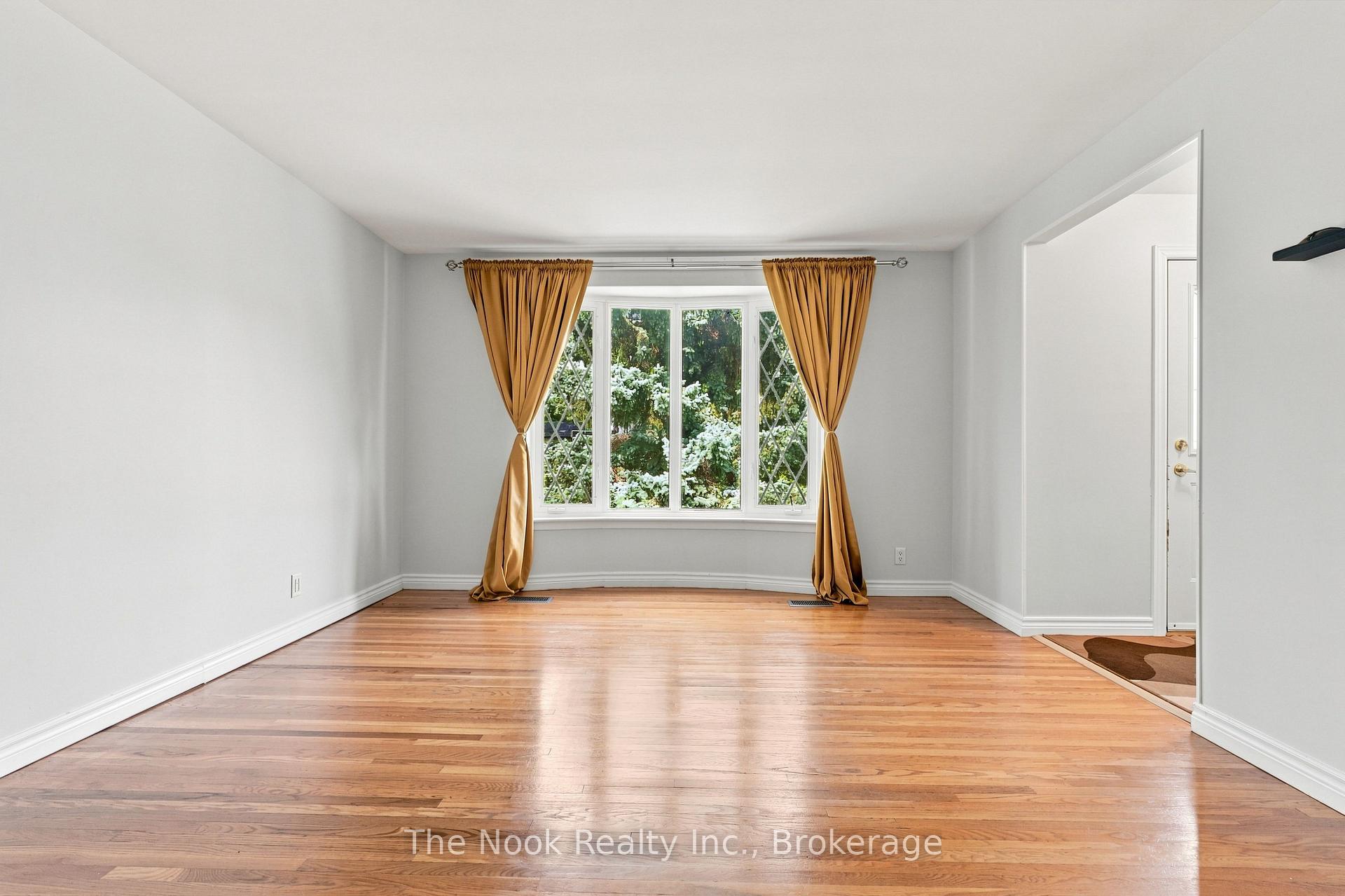 Photo 6 of Unit Main Floor, 1469 Drava Street, Pickering, Bay Ridges — HOMEH
