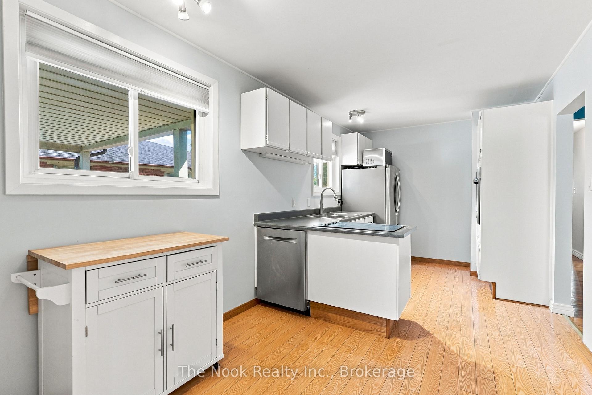 Photo 11 of Unit Main Floor, 1469 Drava Street, Pickering, Bay Ridges — HOMEH