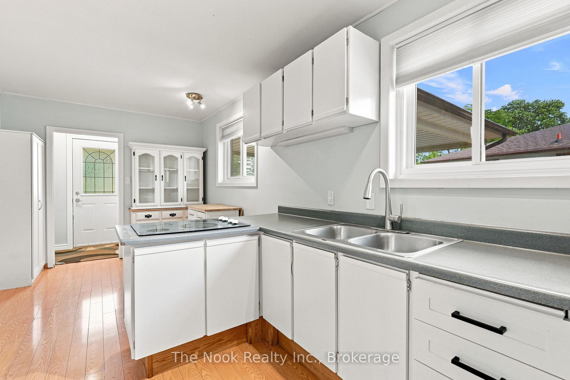Photo 17 of Unit Main Floor, 1469 Drava Street, Pickering, Bay Ridges — HOMEH
