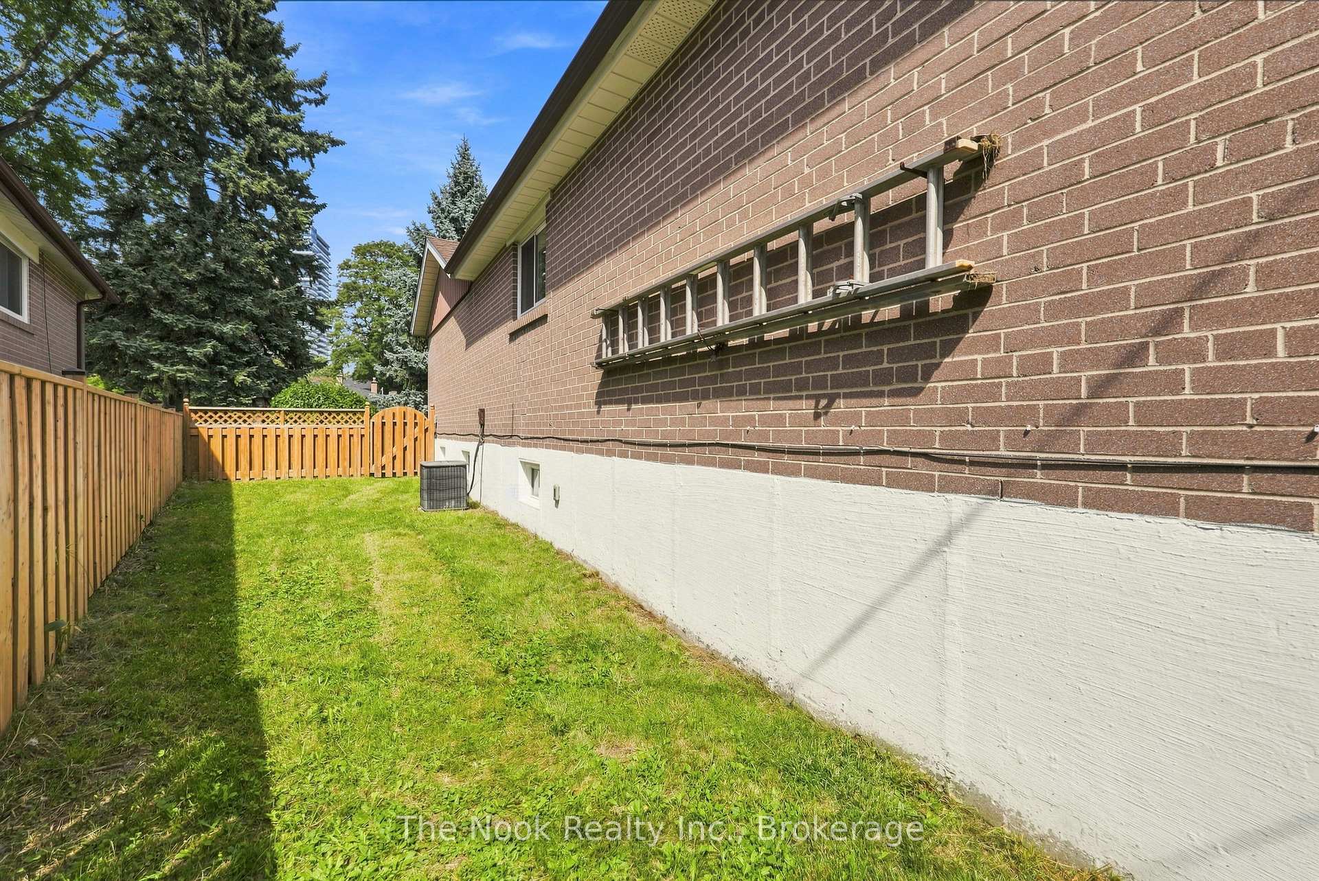 Photo 36 of Unit Main Floor, 1469 Drava Street, Pickering, Bay Ridges — HOMEH