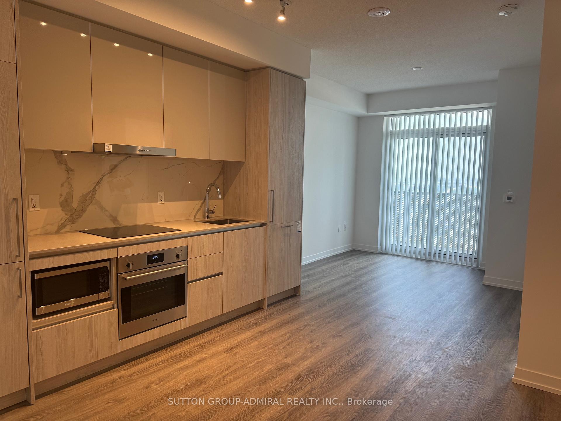 Photo 6 of Unit 4910, 195 Commerce Street, Vaughan, Vaughan Corporate Centre — HOMEH