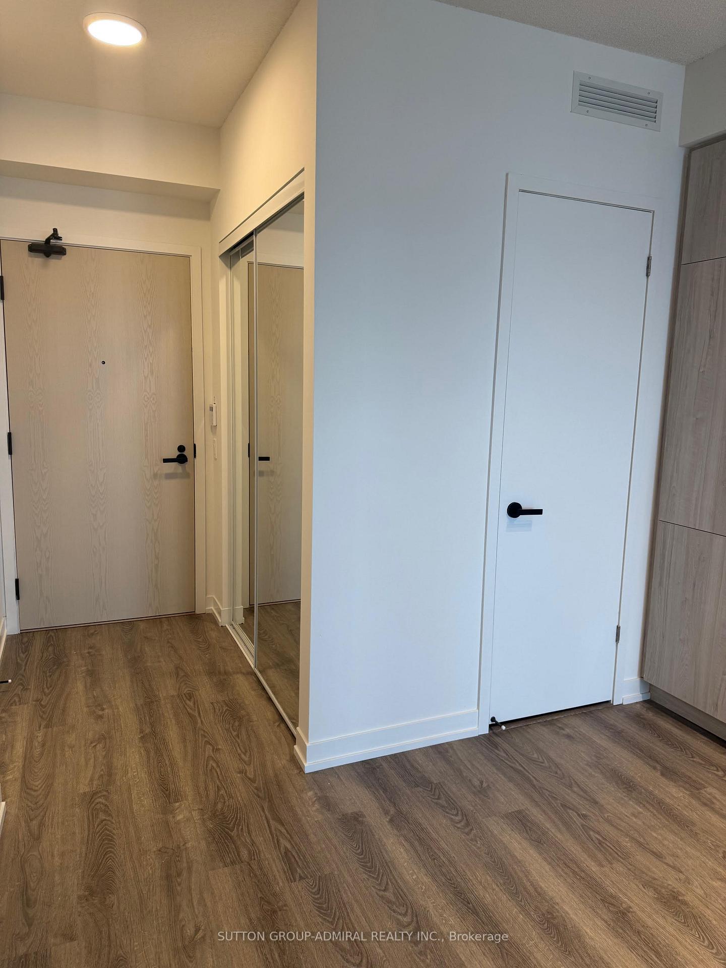 Photo 13 of Unit 4910, 195 Commerce Street, Vaughan, Vaughan Corporate Centre — HOMEH