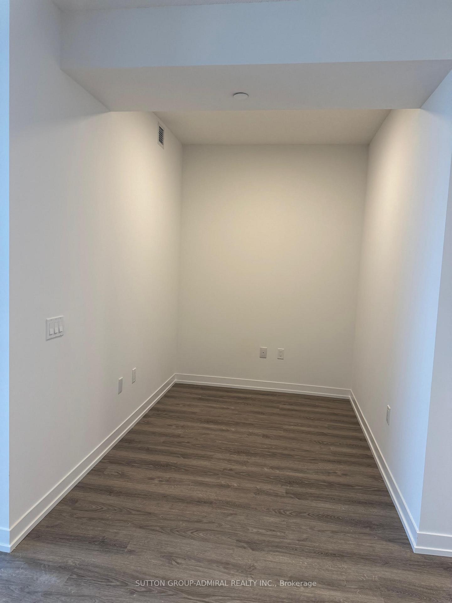 Photo 14 of Unit 4910, 195 Commerce Street, Vaughan, Vaughan Corporate Centre — HOMEH