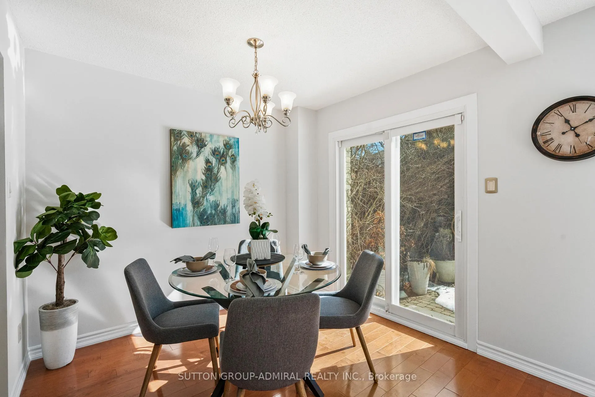 Photo 9 of 31 Karen Street, Vaughan, Crestwood-Springfarm-Yorkhill — HOMEH