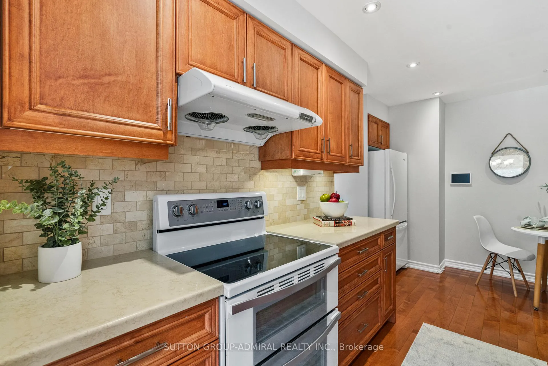 Photo 12 of 31 Karen Street, Vaughan, Crestwood-Springfarm-Yorkhill — HOMEH
