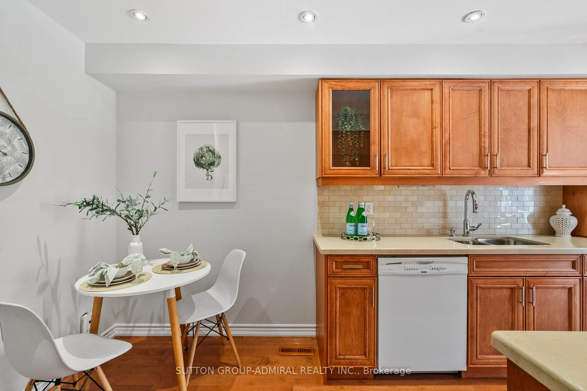 Photo 14 of 31 Karen Street, Vaughan, Crestwood-Springfarm-Yorkhill — HOMEH