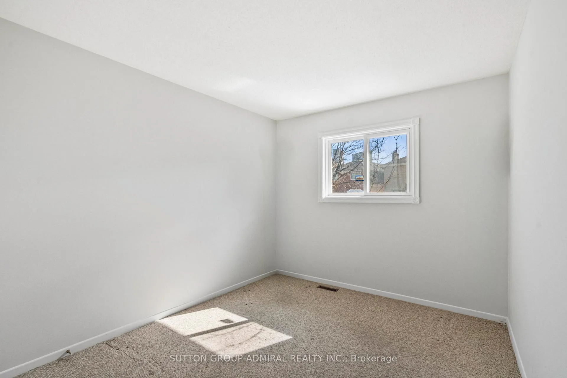 Photo 21 of 31 Karen Street, Vaughan, Crestwood-Springfarm-Yorkhill — HOMEH