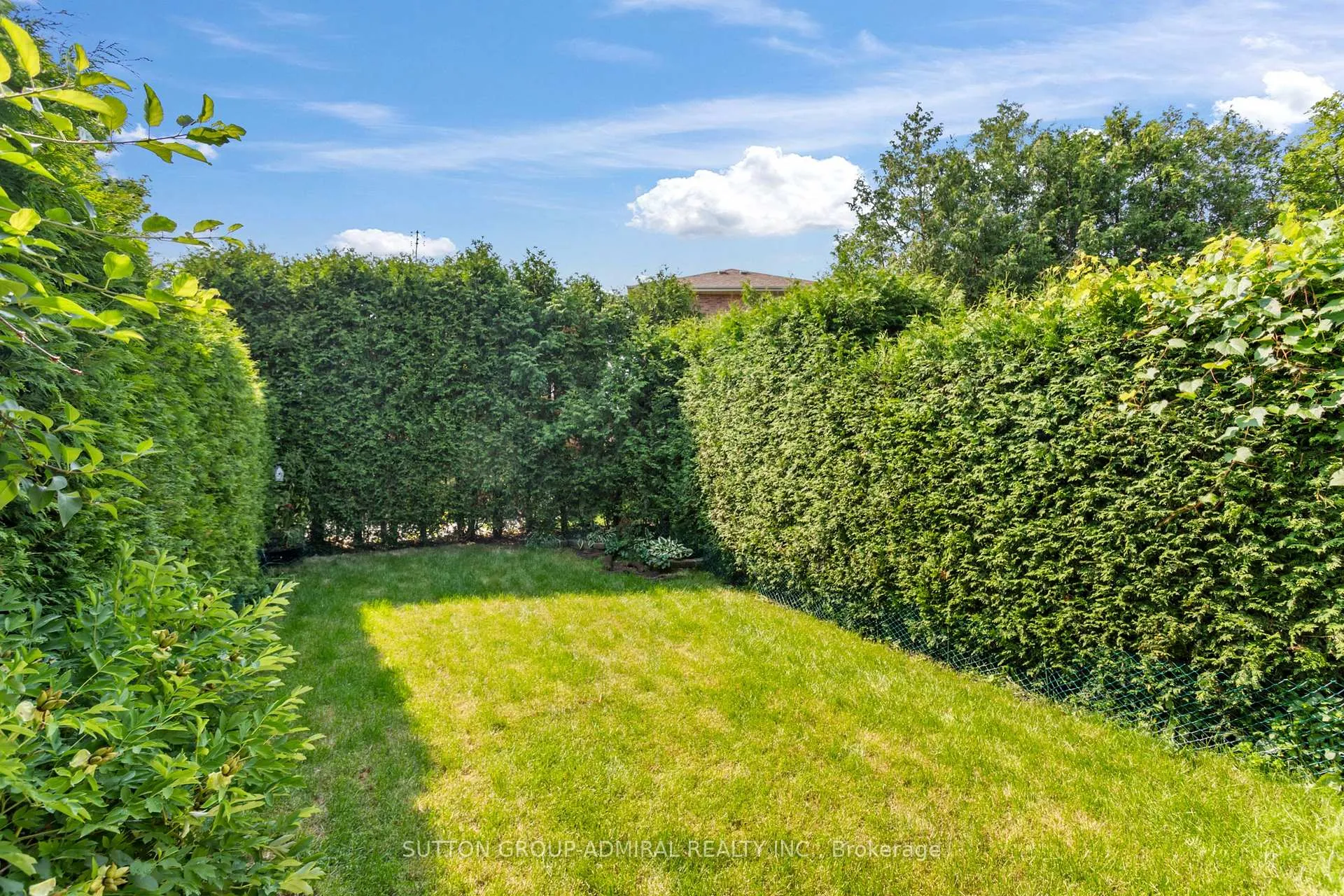Photo 28 of 31 Karen Street, Vaughan, Crestwood-Springfarm-Yorkhill — HOMEH