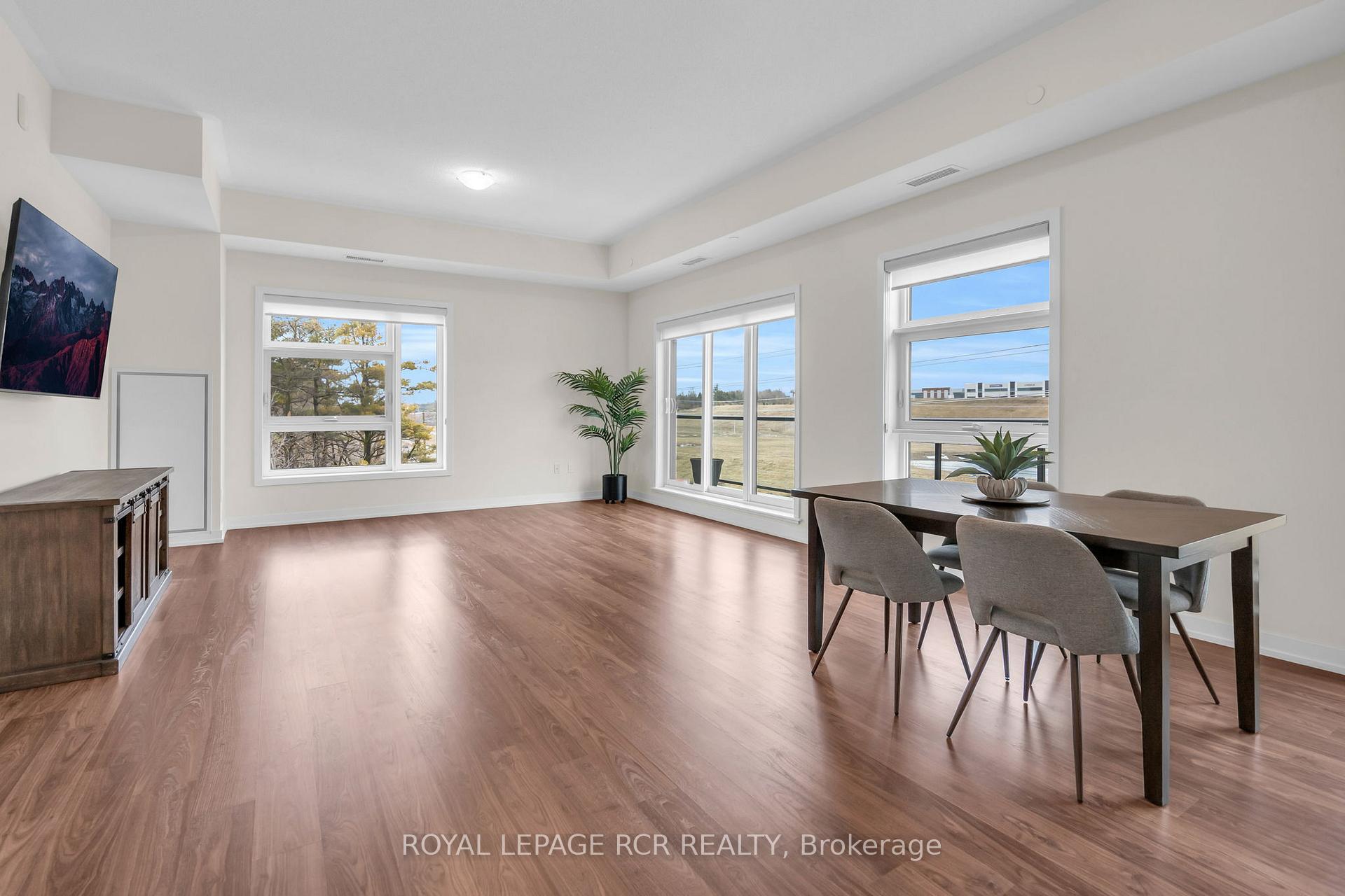 Photo 7 of Unit 413, 555 William Graham Drive, Aurora, Rural Aurora — HOMEH