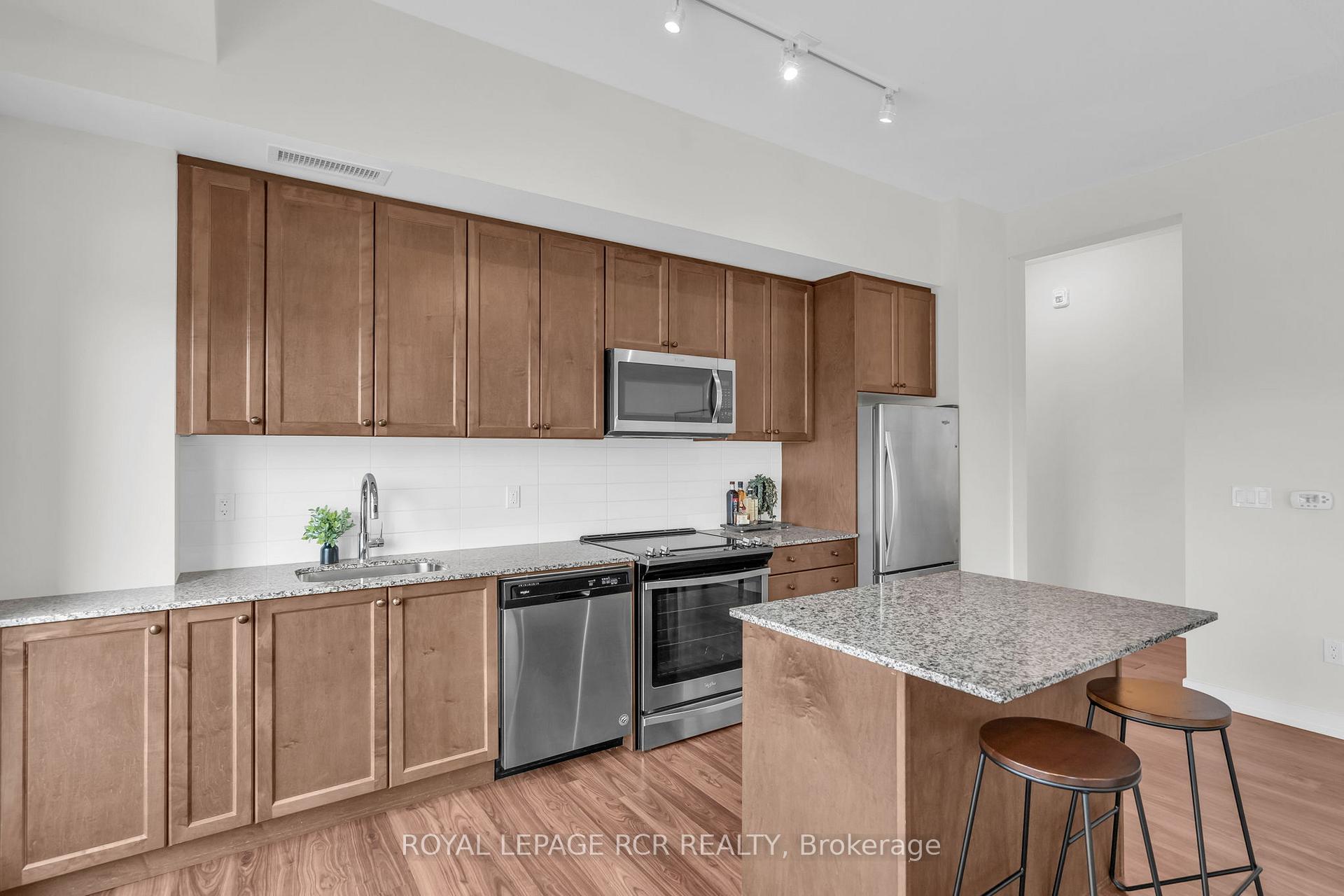 Photo 9 of Unit 413, 555 William Graham Drive, Aurora, Rural Aurora — HOMEH