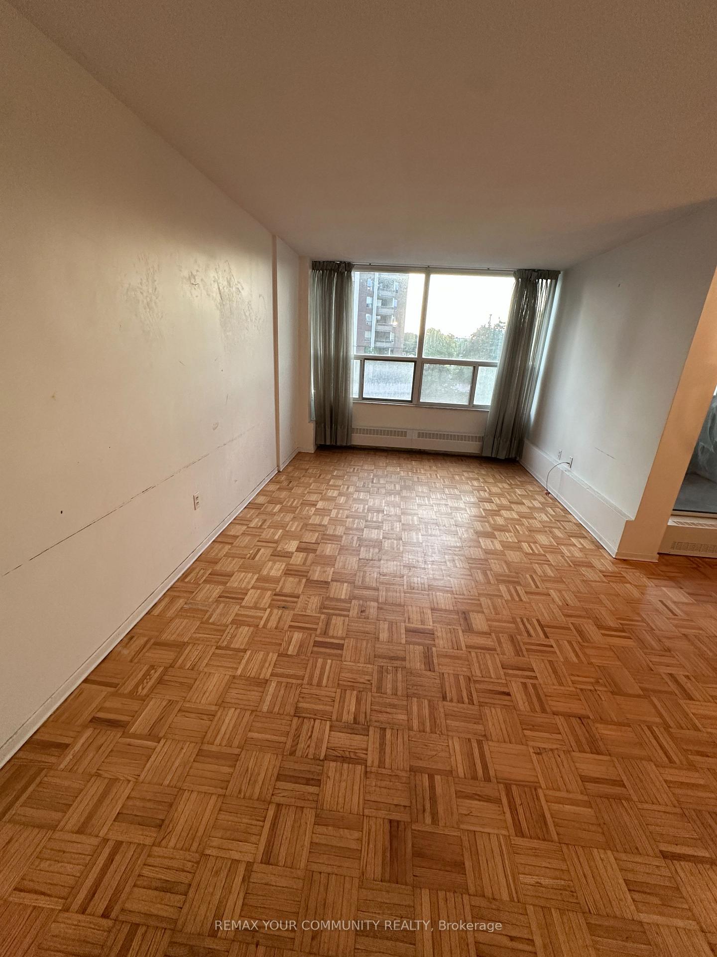Photo 6 of Unit 409, 60 Pavane Linkway, Toronto, Flemingdon Park — HOMEH