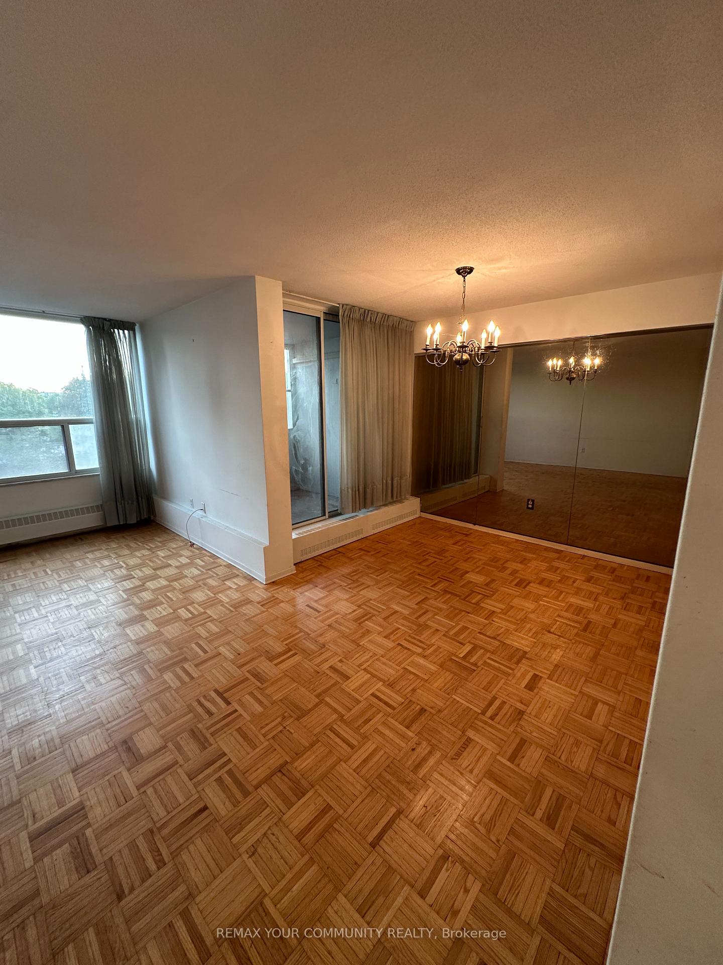 Photo 7 of Unit 409, 60 Pavane Linkway, Toronto, Flemingdon Park — HOMEH