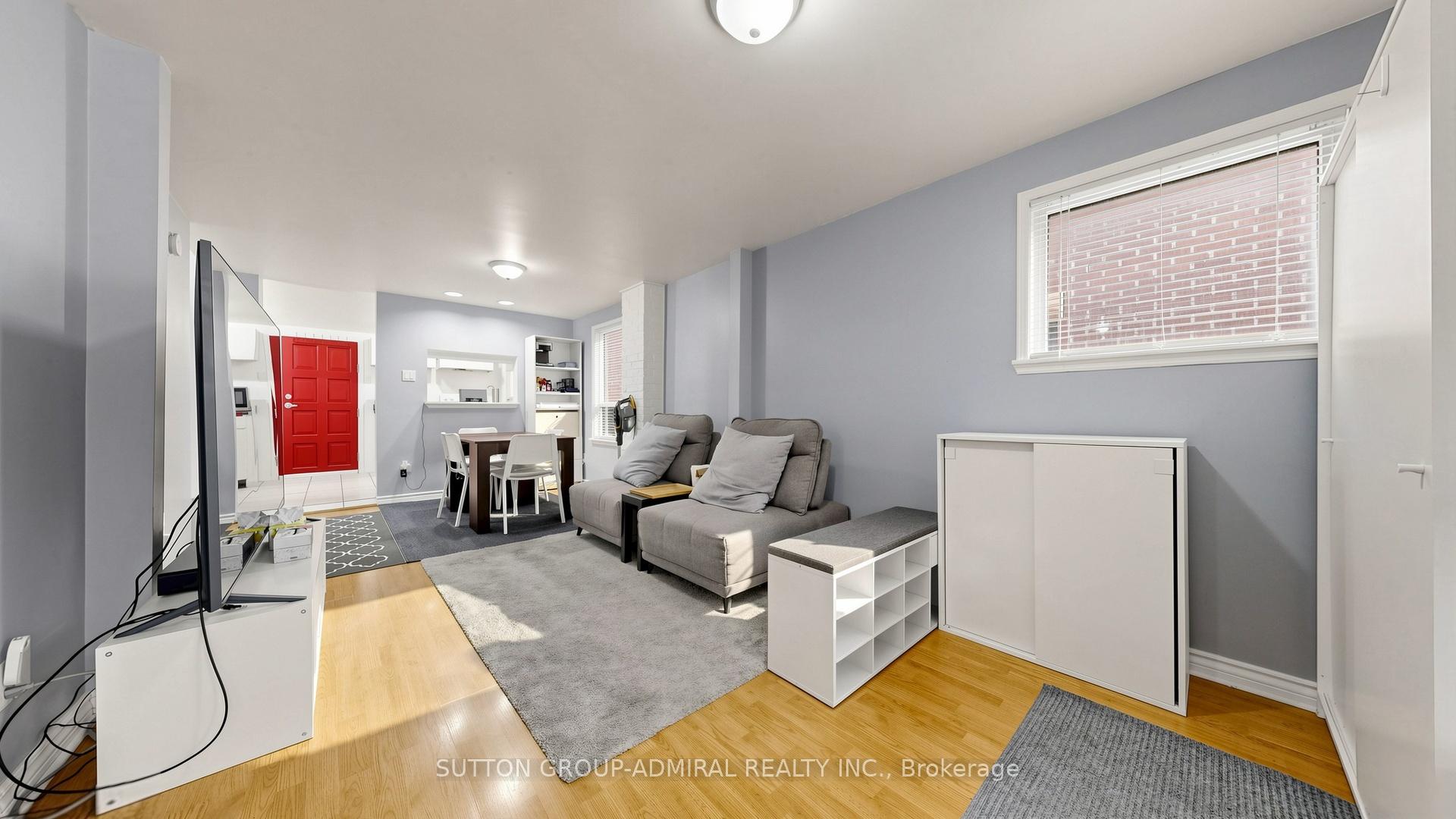 Photo 2 of 75 Rockcliffe Boulevard, Toronto, Rockcliffe-Smythe — HOMEH