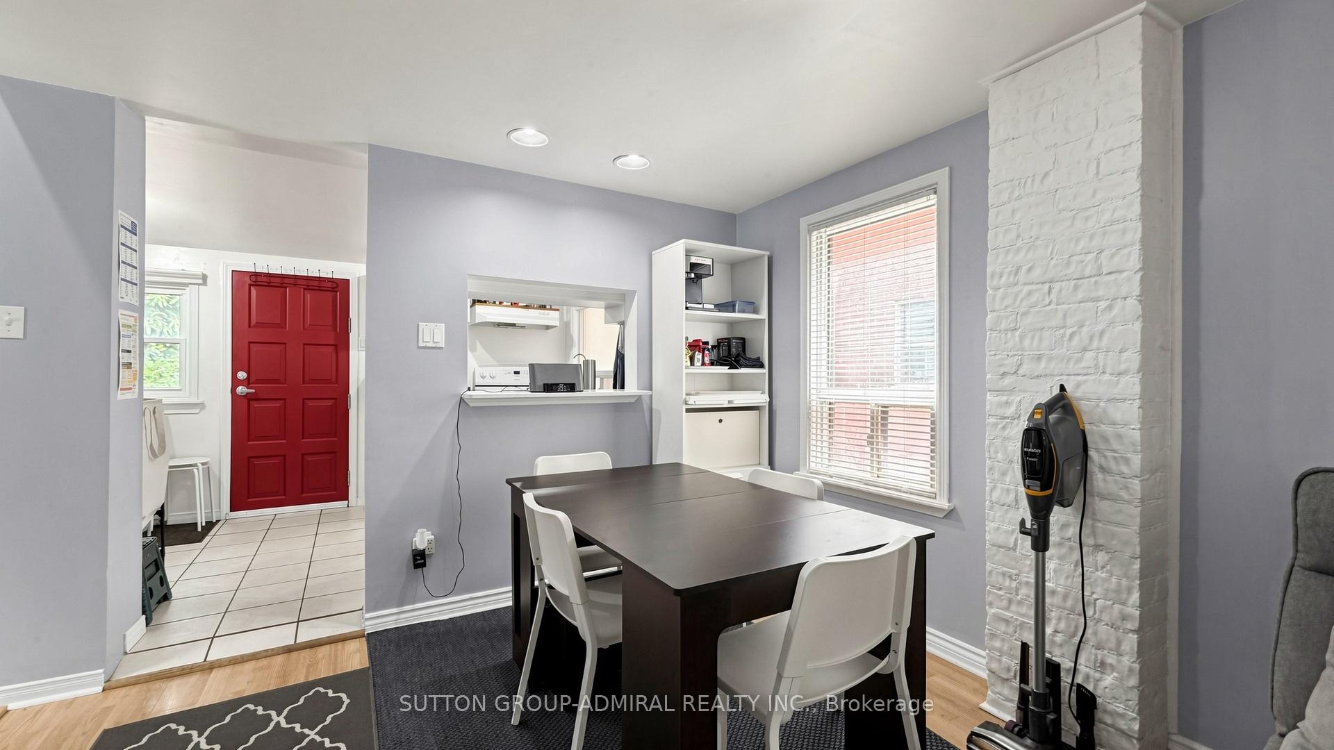 Photo 5 of 75 Rockcliffe Boulevard, Toronto, Rockcliffe-Smythe — HOMEH