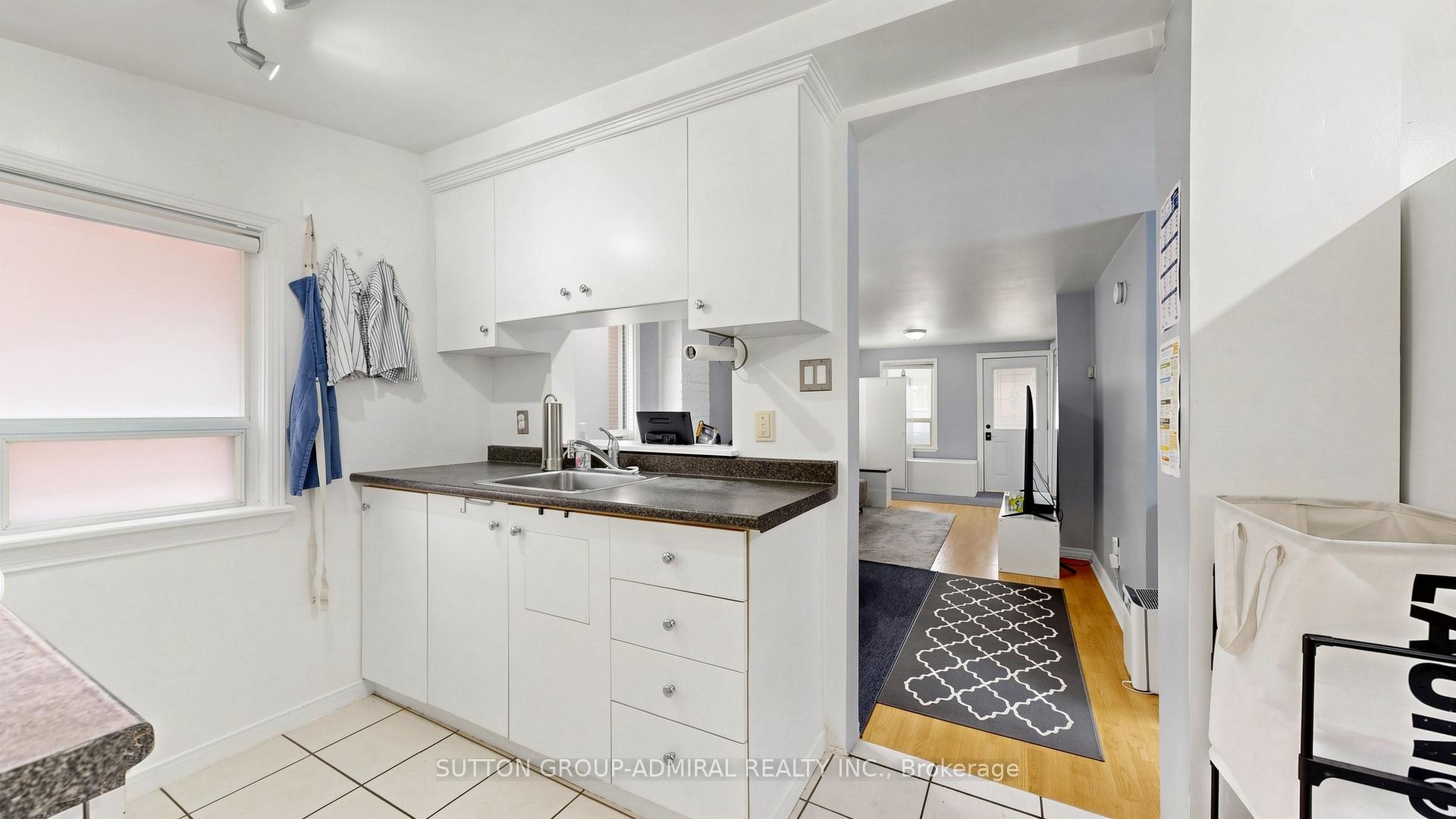 Photo 9 of 75 Rockcliffe Boulevard, Toronto, Rockcliffe-Smythe — HOMEH