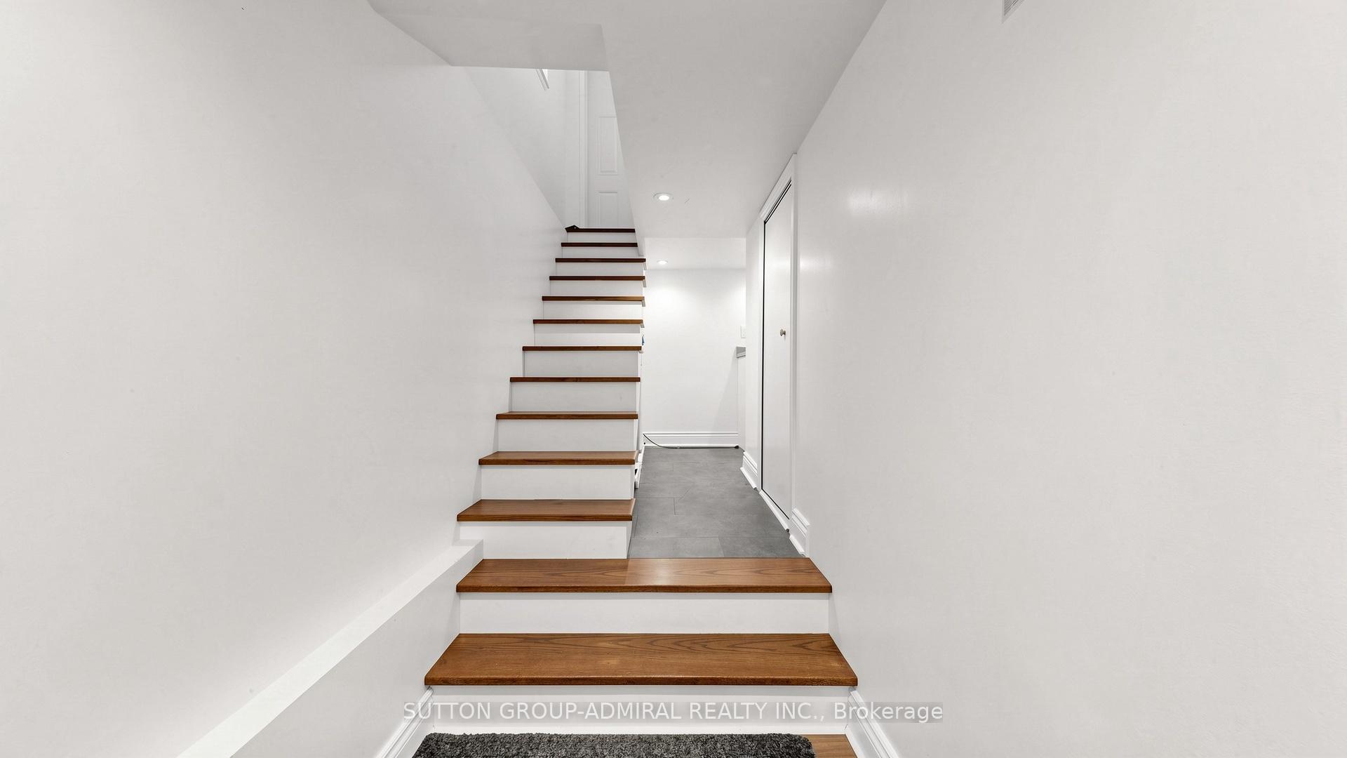 Photo 16 of 75 Rockcliffe Boulevard, Toronto, Rockcliffe-Smythe — HOMEH