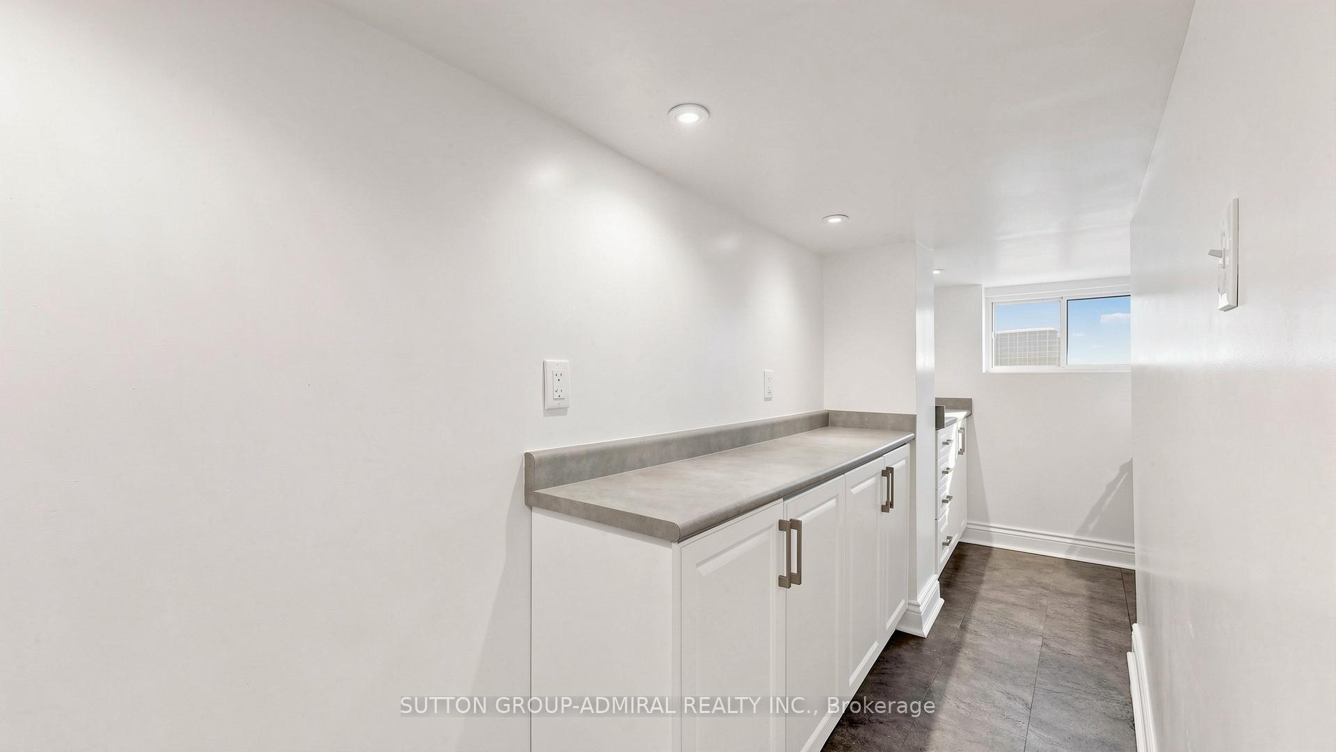 Photo 20 of 75 Rockcliffe Boulevard, Toronto, Rockcliffe-Smythe — HOMEH