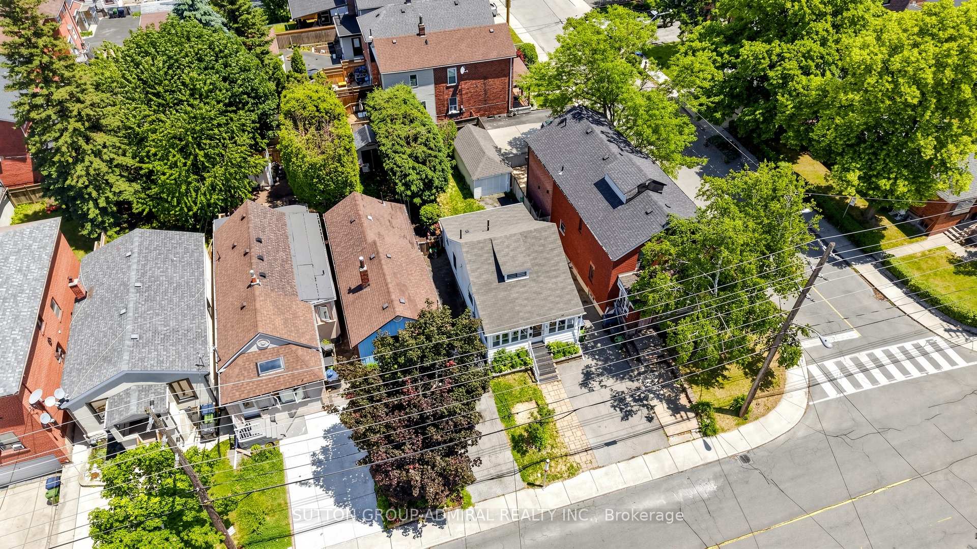 Photo 32 of 75 Rockcliffe Boulevard, Toronto, Rockcliffe-Smythe — HOMEH