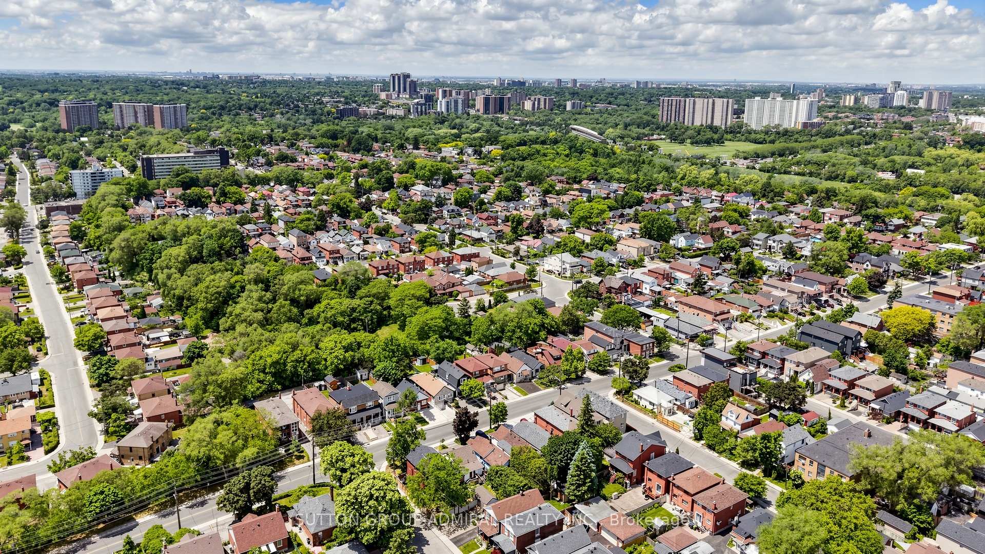 Photo 43 of 75 Rockcliffe Boulevard, Toronto, Rockcliffe-Smythe — HOMEH
