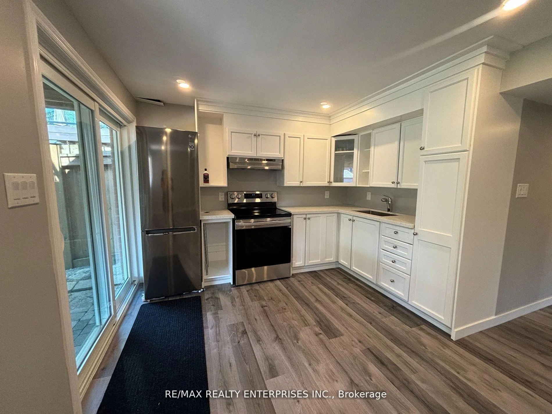 Photo 11 of Unit Lower, 3 Cross Country Boulevard, Caledon, Bolton West — HOMEH