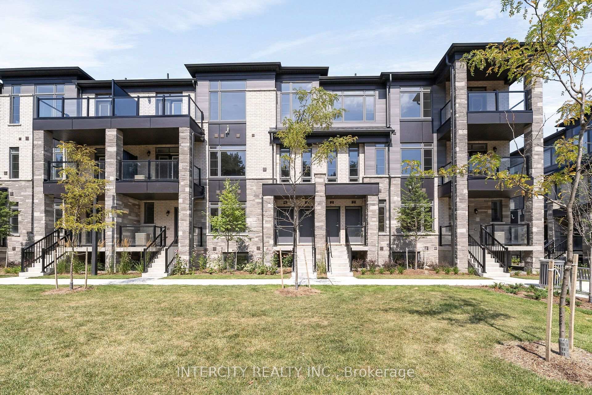 Photo 1 of Unit 29Z, 11 Ambition Way, Caledon, Rural Caledon — HOMEH