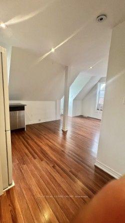 Photo 5 of Unit 3rd Floor, 660 Crawford Street, Toronto, Palmerston-Little Italy — HOMEH