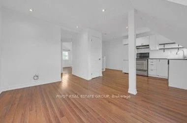 Photo 8 of Unit 3rd Floor, 660 Crawford Street, Toronto, Palmerston-Little Italy — HOMEH