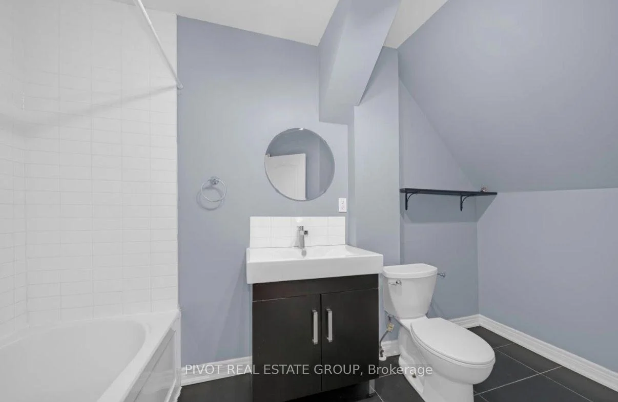 Photo 11 of Unit 3rd Floor, 660 Crawford Street, Toronto, Palmerston-Little Italy — HOMEH