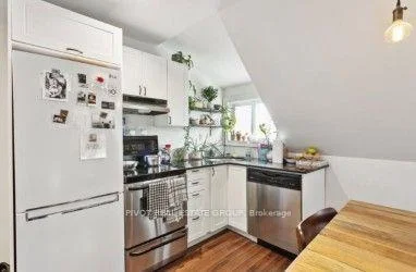 Photo 12 of Unit 3rd Floor, 660 Crawford Street, Toronto, Palmerston-Little Italy — HOMEH