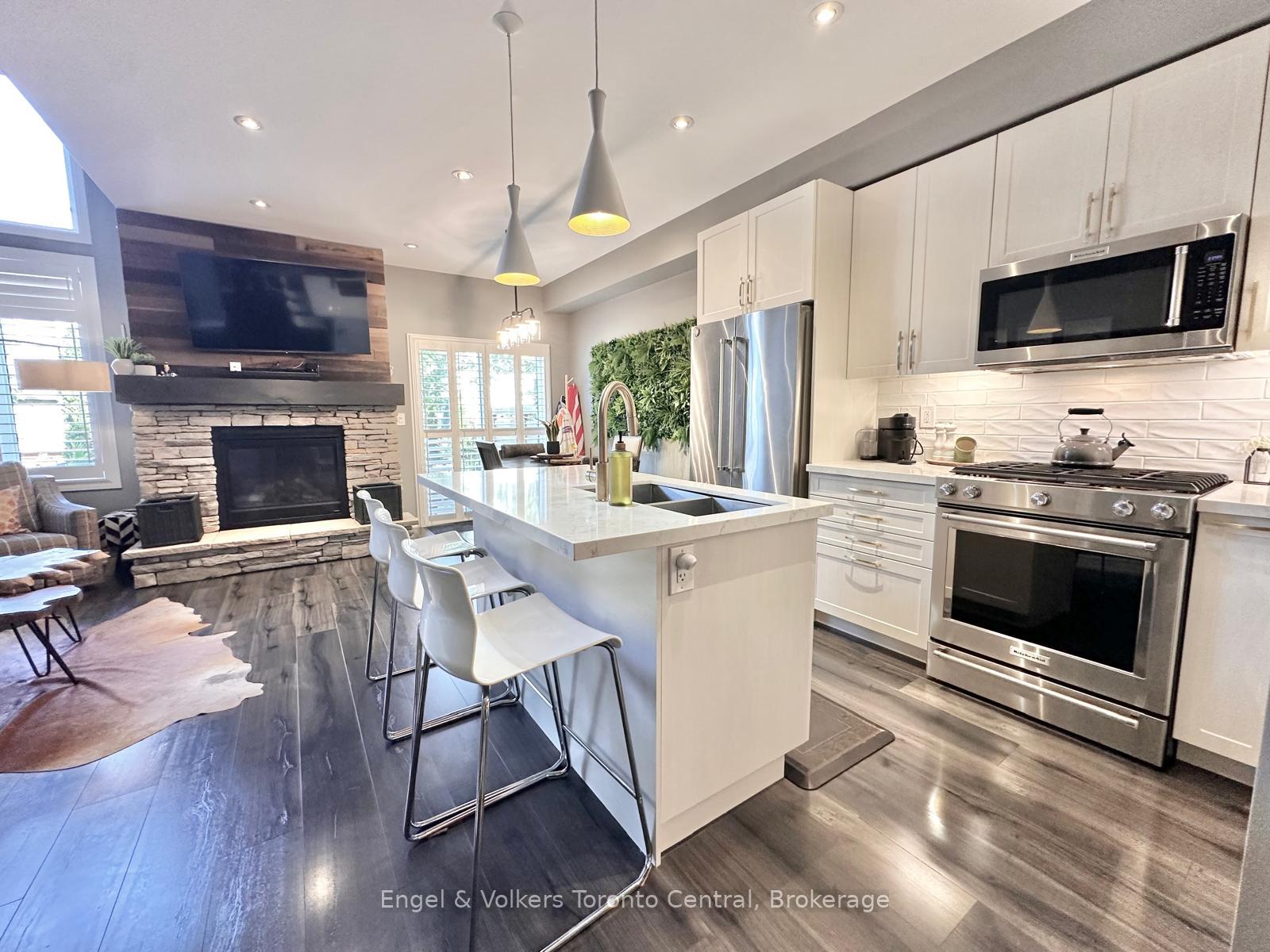 Photo 5 of 35 Lett Avenue, Collingwood — HOMEH