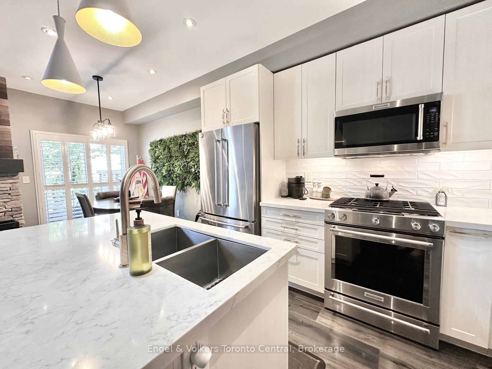 Photo 6 of 35 Lett Avenue, Collingwood — HOMEH