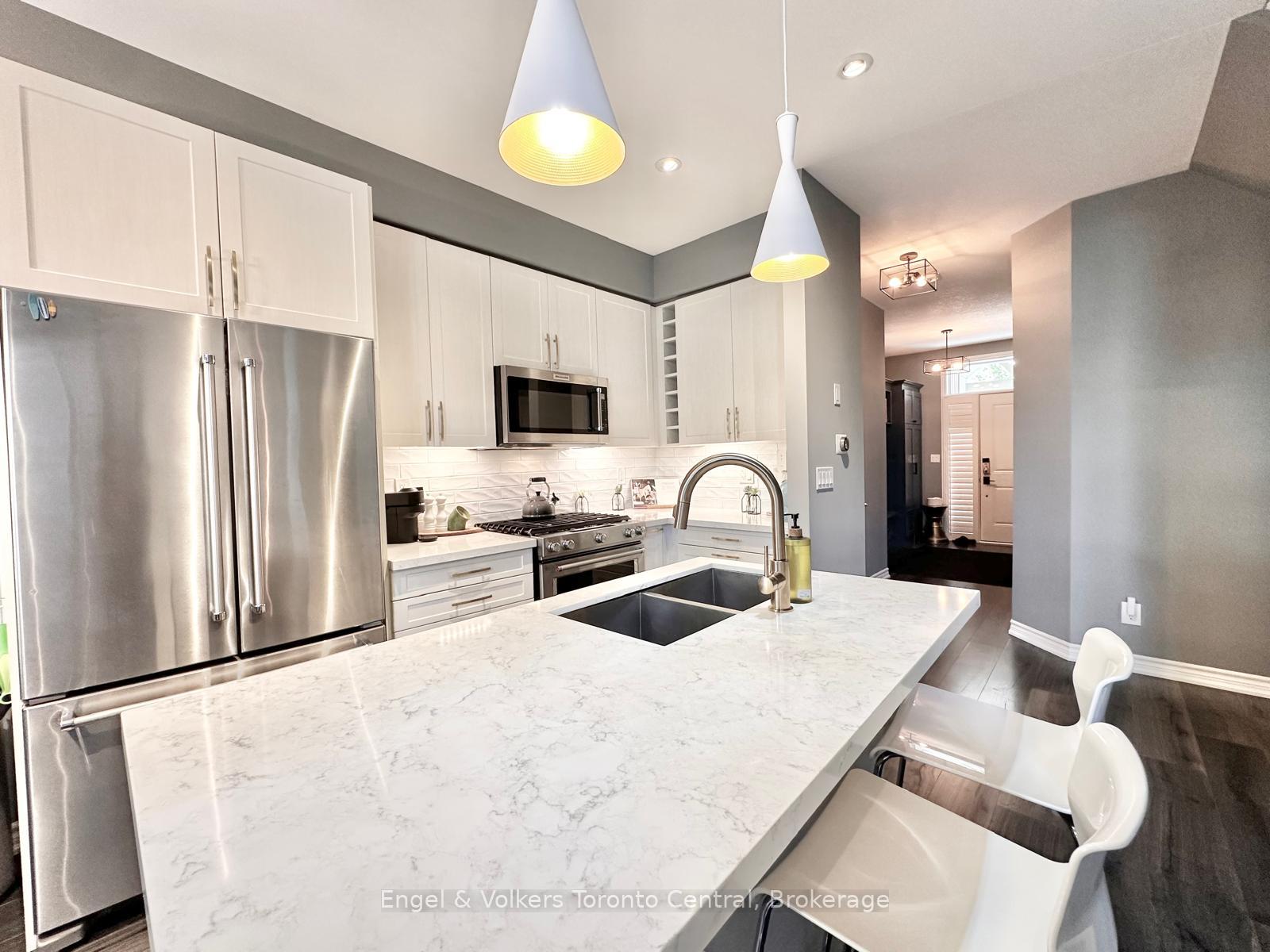 Photo 10 of 35 Lett Avenue, Collingwood — HOMEH