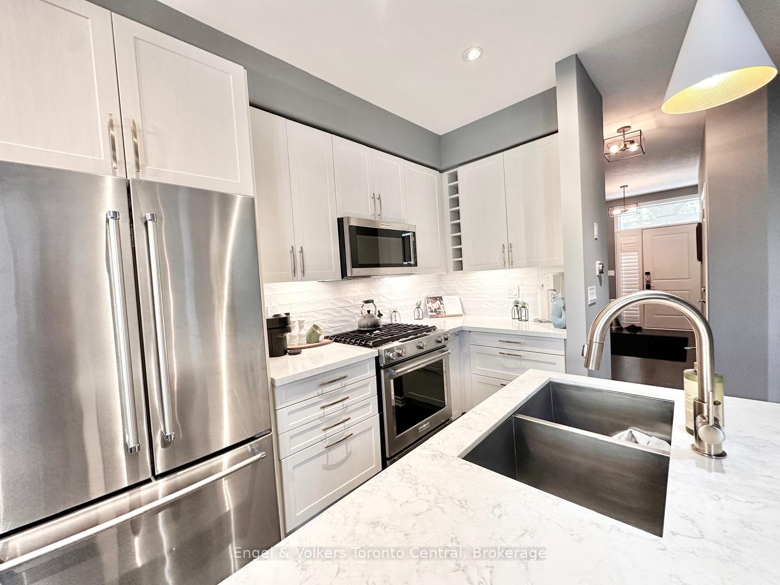 Photo 12 of 35 Lett Avenue, Collingwood — HOMEH