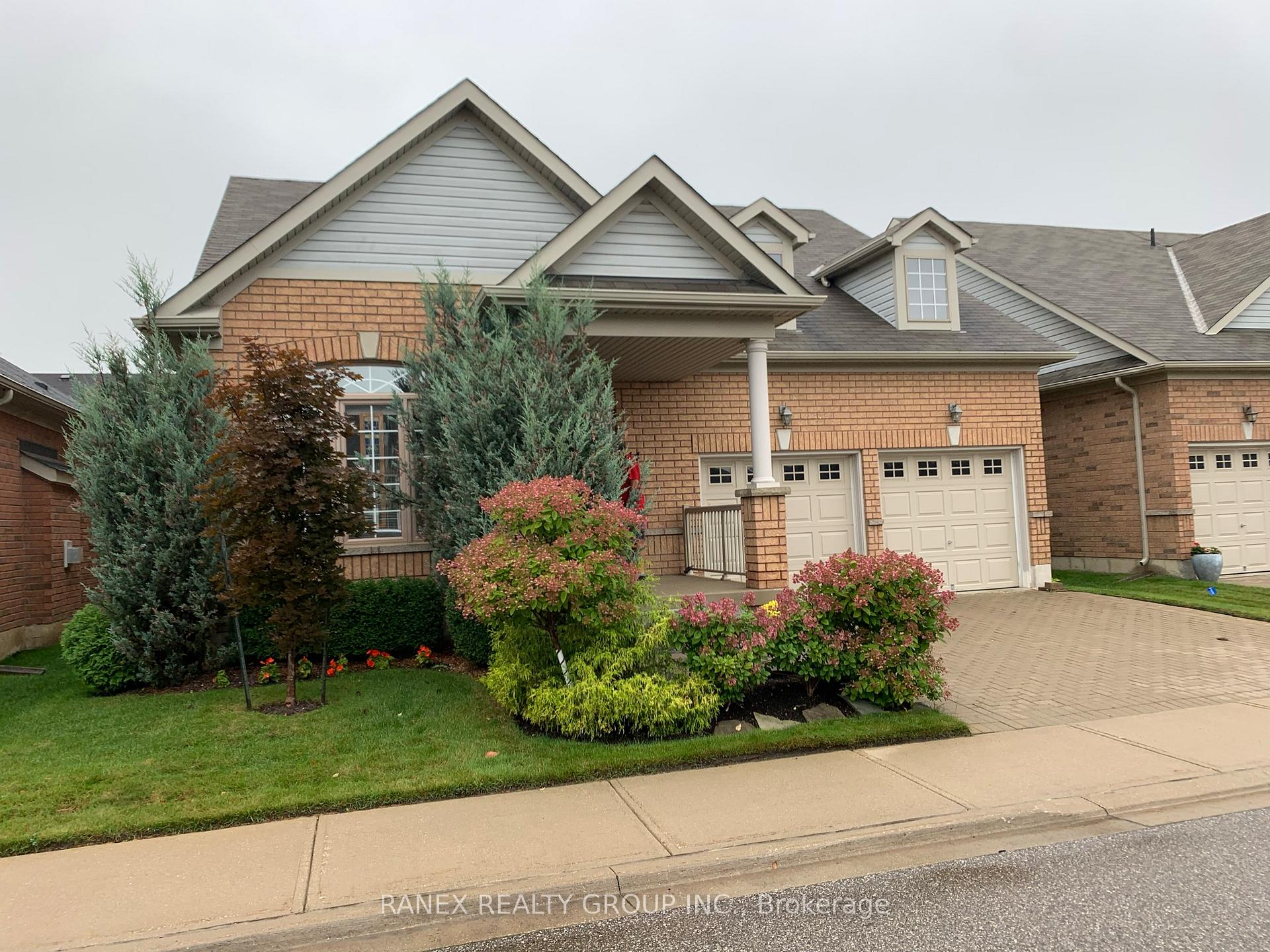 Photo 2 of 44 Locust Drive, Brampton, Sandringham-Wellington — HOMEH