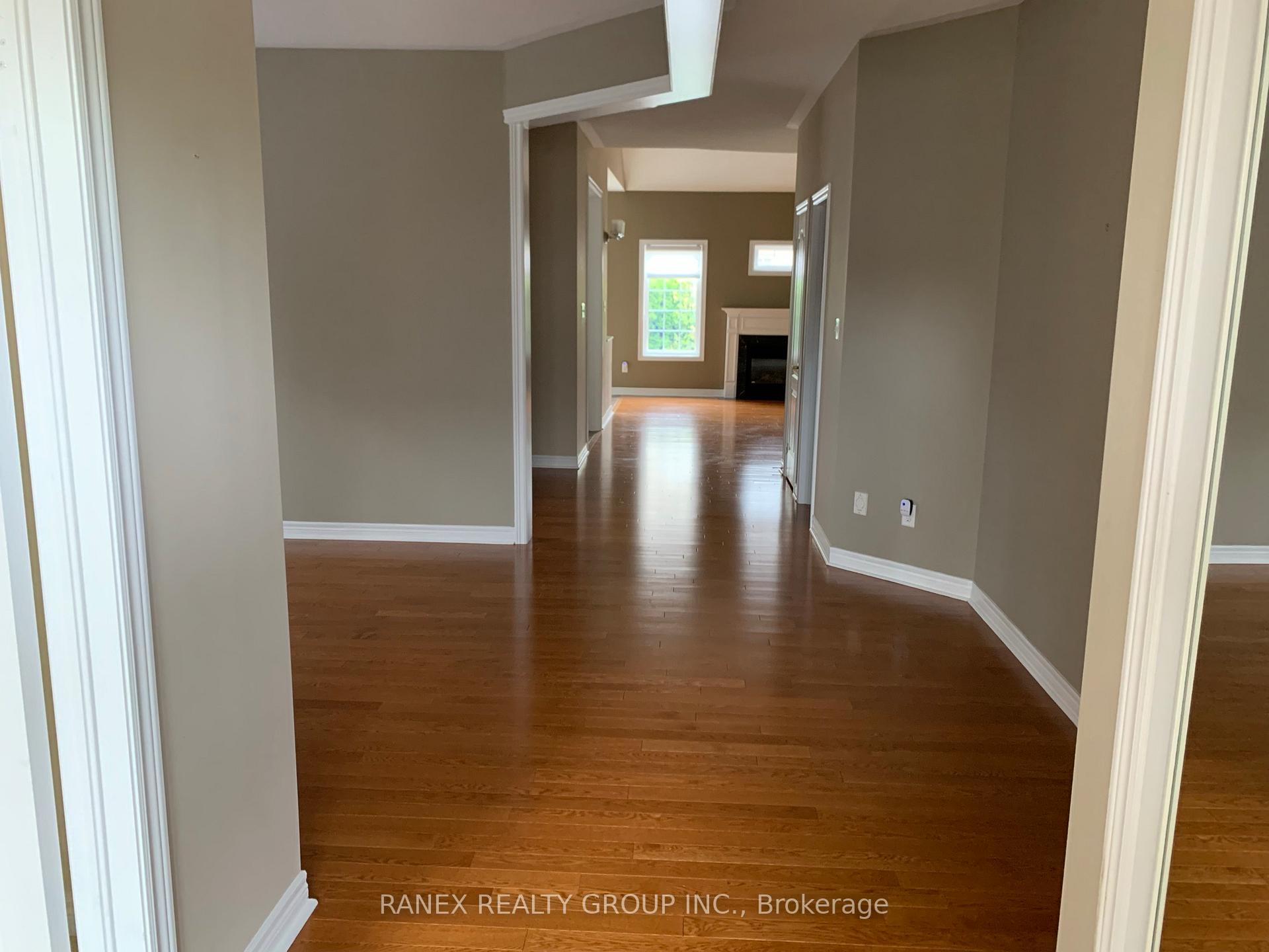 Photo 18 of 44 Locust Drive, Brampton, Sandringham-Wellington — HOMEH