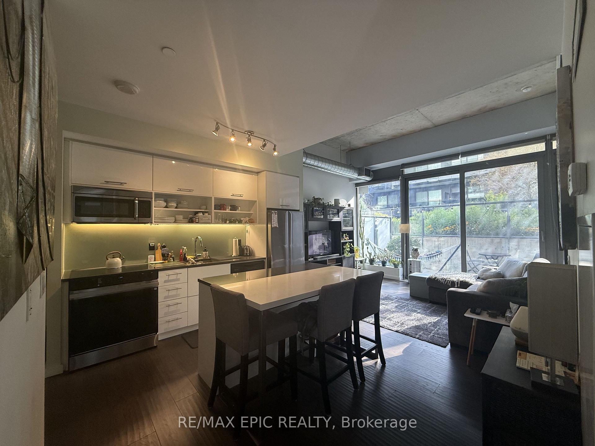 Photo 5 of Unit 305, 32 Trolley Crescent, Toronto, Moss Park — HOMEH