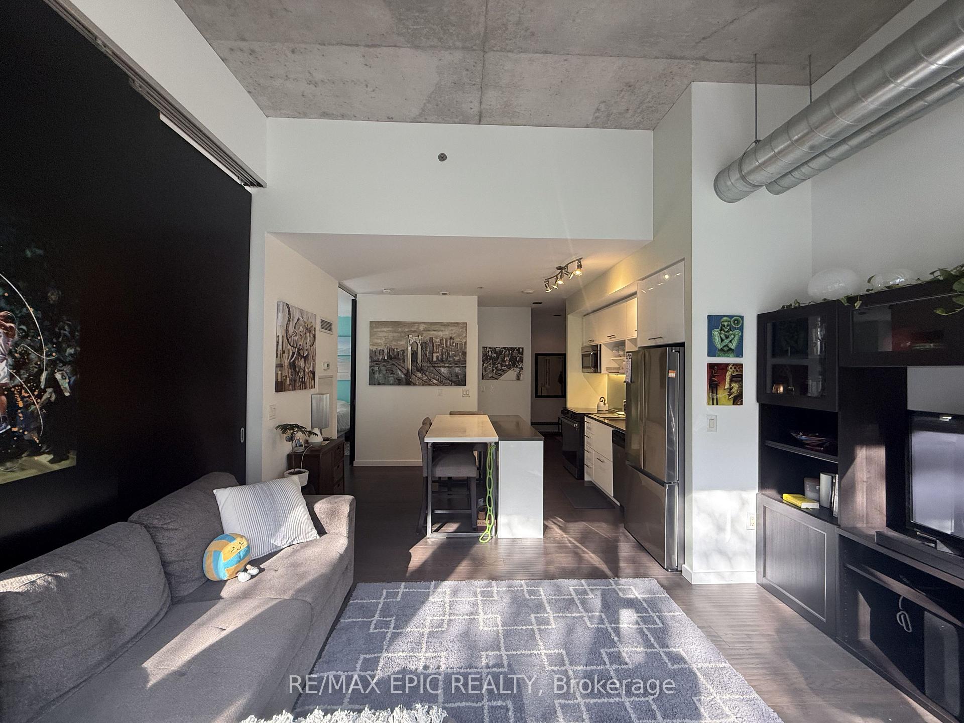 Photo 8 of Unit 305, 32 Trolley Crescent, Toronto, Moss Park — HOMEH