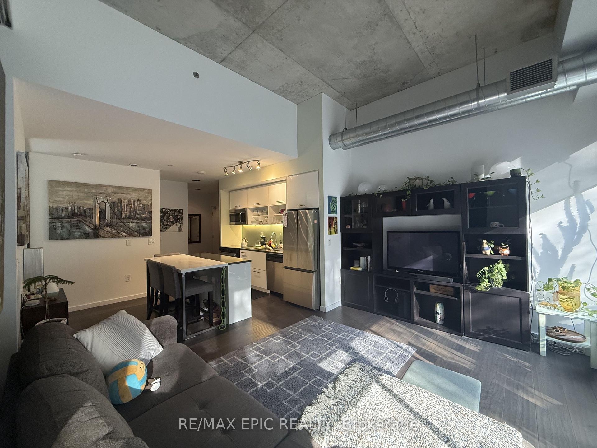 Photo 9 of Unit 305, 32 Trolley Crescent, Toronto, Moss Park — HOMEH