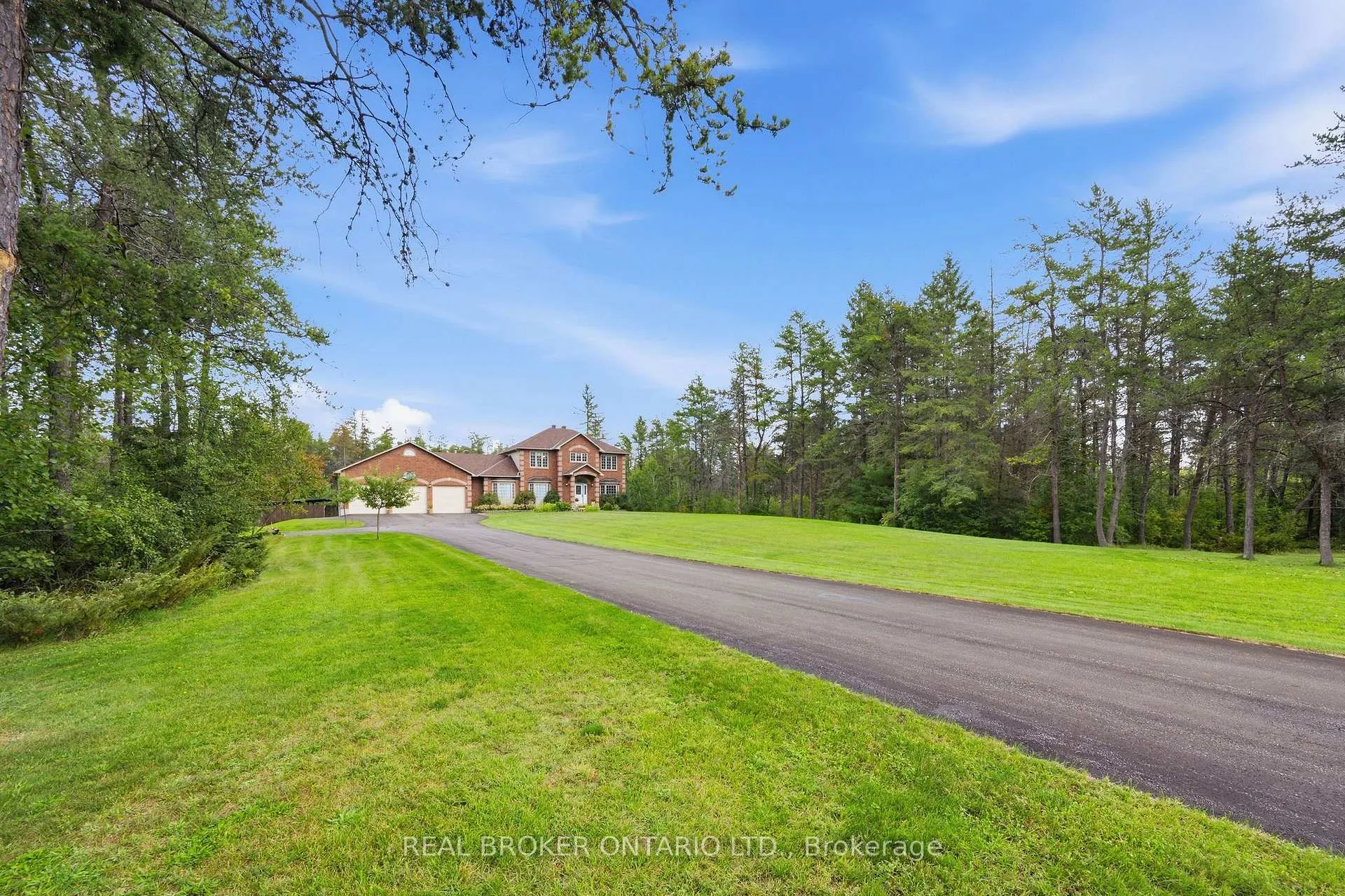 Photo 2 of 177 Grey Fox Drive, Ottawa, Huntley Ward (North West) — HOMEH