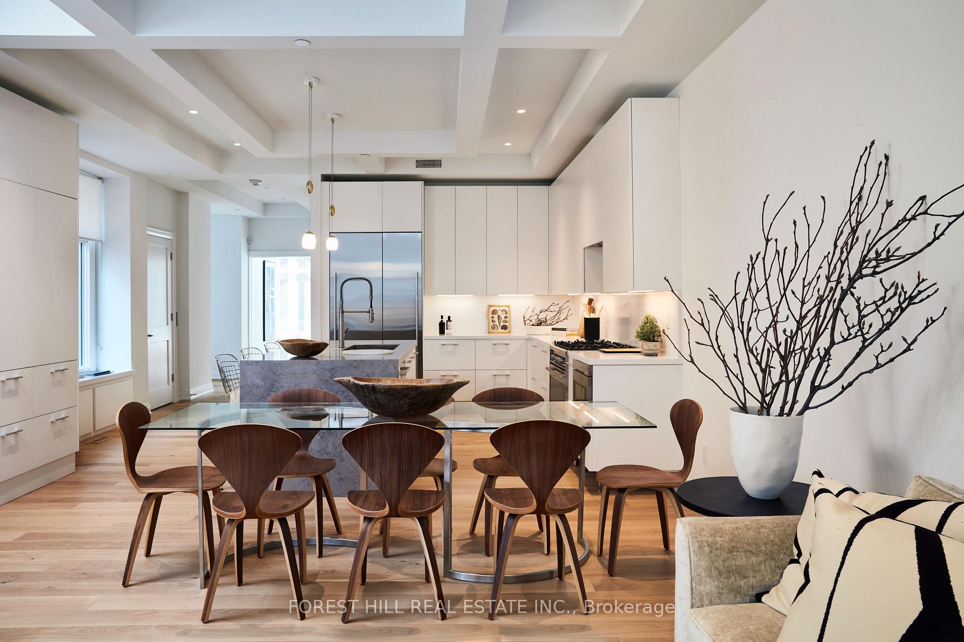 Photo 7 of 23B Lascelles Boulevard, Toronto, Yonge-St. Clair — HOMEH